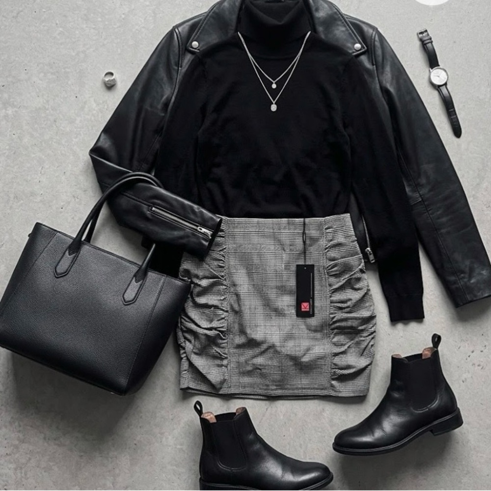 Classic Gray Ruched Mini Skirt - Sleek Everyday Style